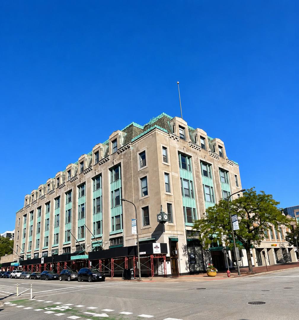 807 Church St. #212, Evanston, IL 60201