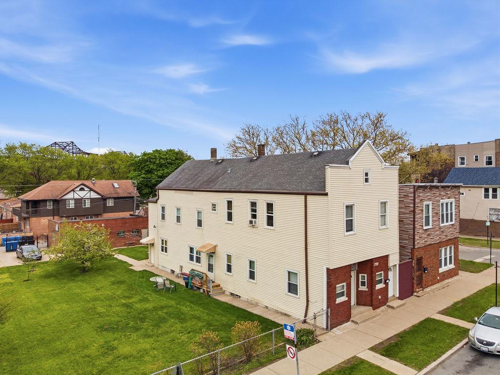 9655 S Commercial Ave., Chicago, IL 60617