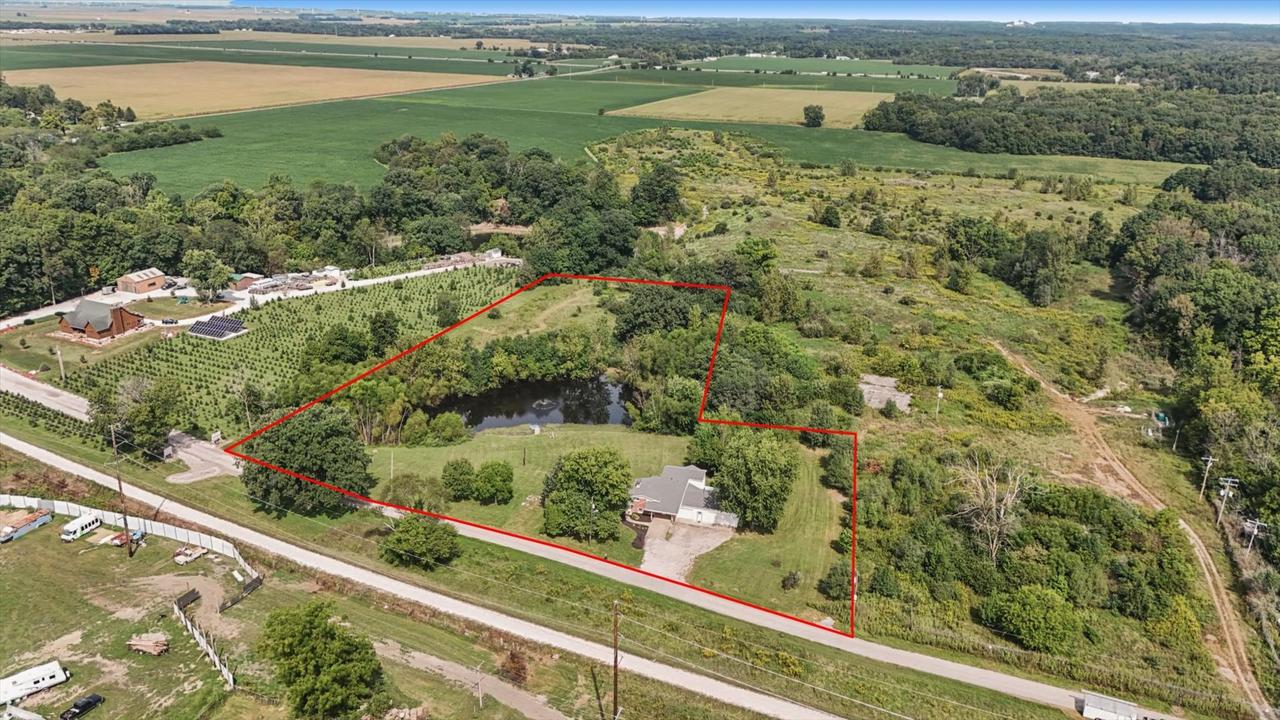 10371 E 1680 North Rd., Oakwood, IL 61858