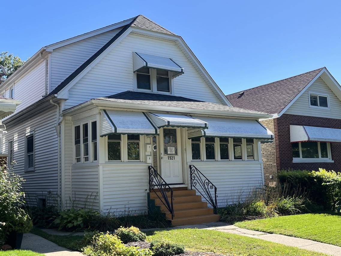 1921 Brown Ave., Evanston, IL 60201