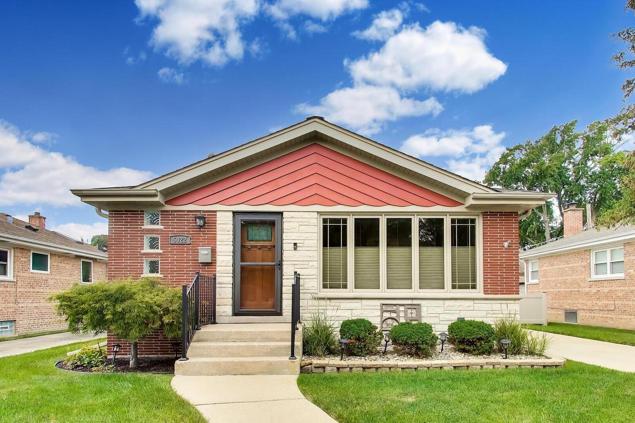 5022 N Busse Ave., Chicago, IL 60656