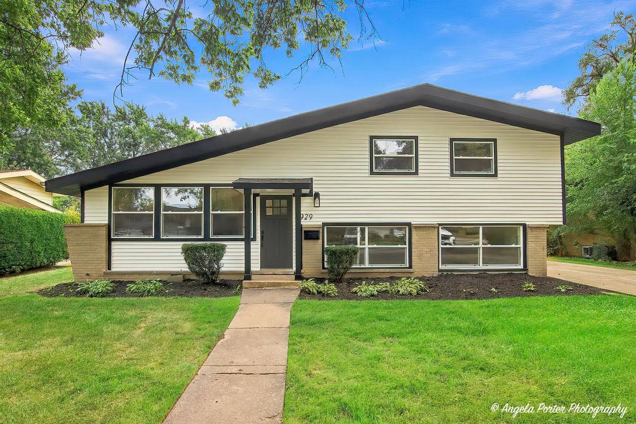 2929 Central Rd., Glenview, IL 60025