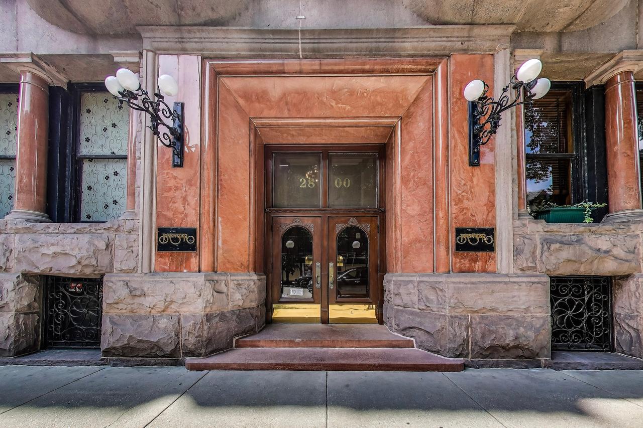 2800 N Pine Grove Ave. #8CD, Chicago, IL 60657
