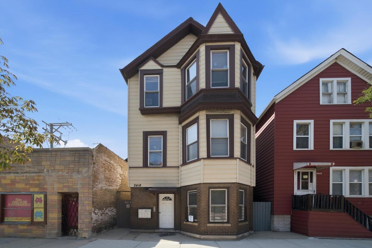 2418 N Western Ave., Chicago, IL 60647