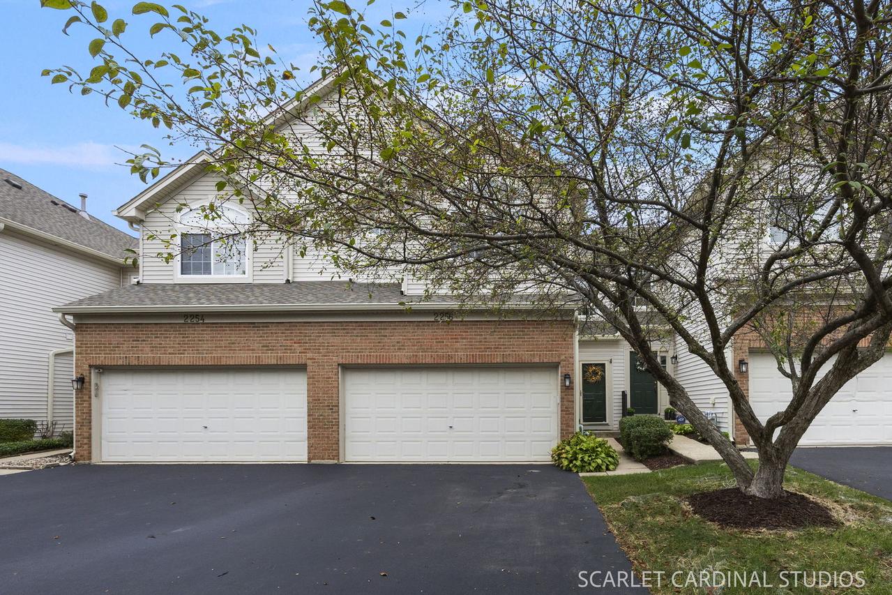 2256 Stoughton Dr., Aurora, IL 60502