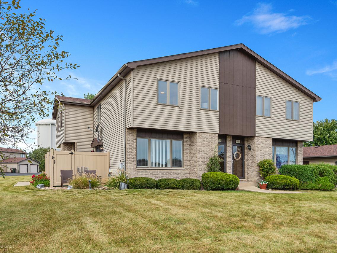 715 Tauber Rd., New Lenox, IL 60451