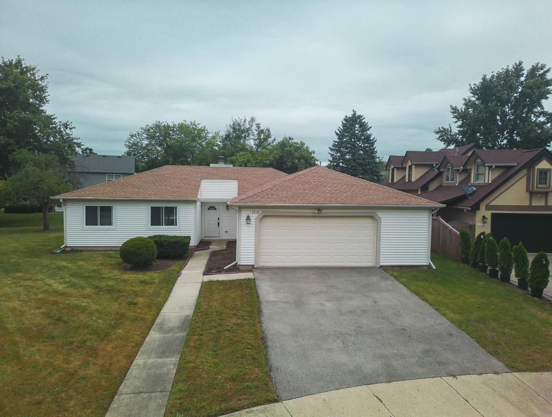 3010 Long Grove Ct., Aurora, IL 60504