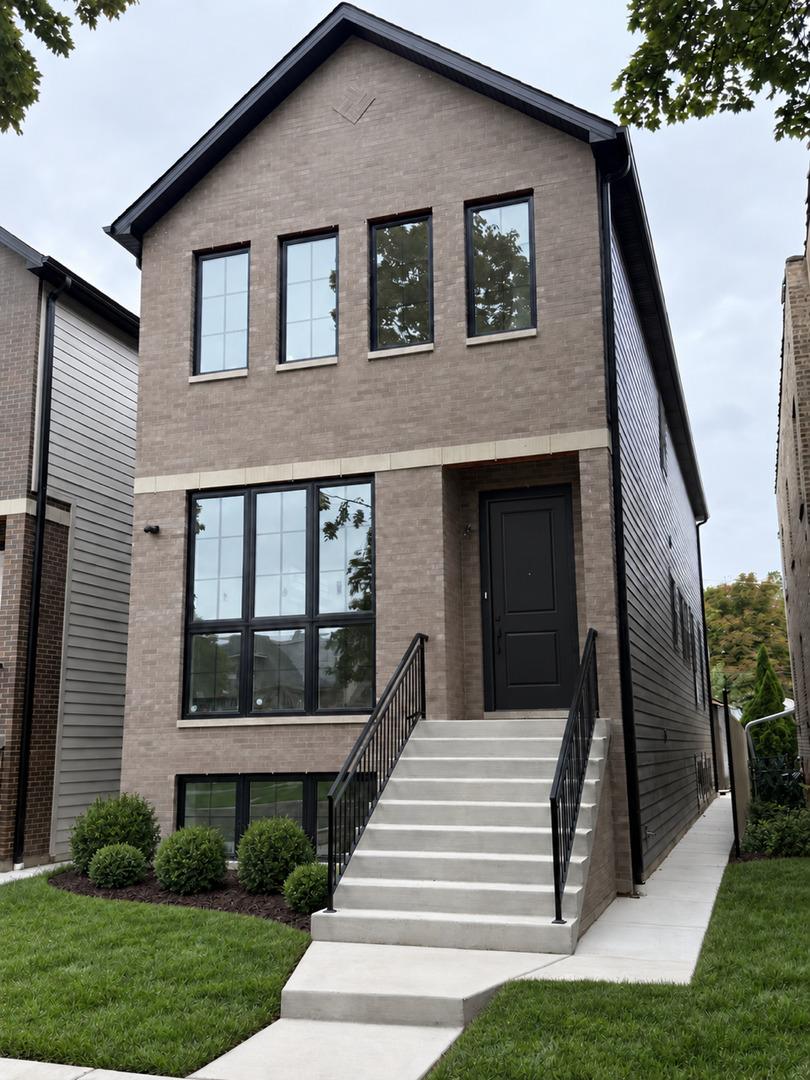 6732 N Oxford Ave., Chicago, IL 60631