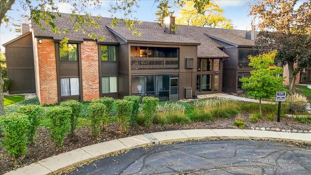 710 Saint Andrews Ln. #23, Crystal Lake, IL 60014