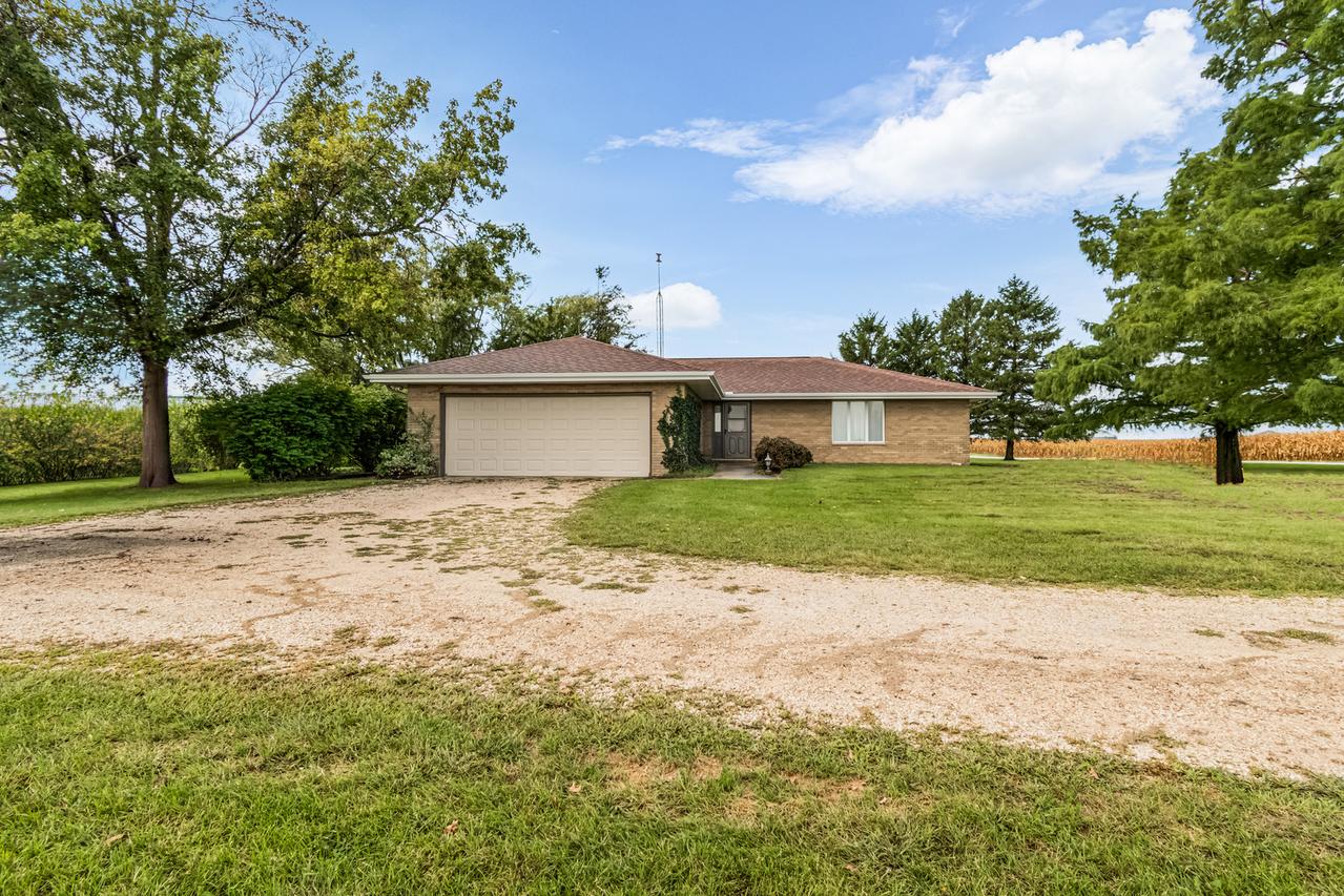 23892 E 2700 North Rd., Odell, IL 60460