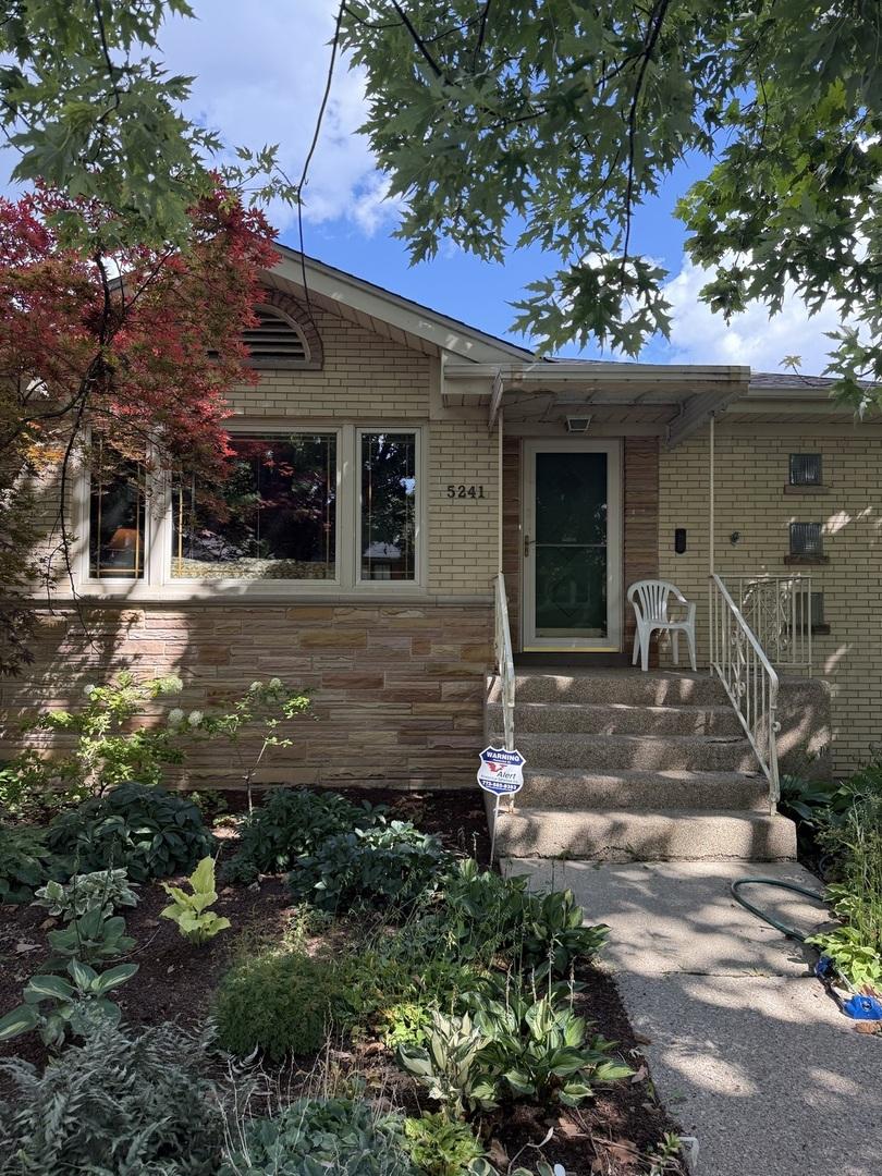 5241 N Bernard St., Chicago, IL 60625