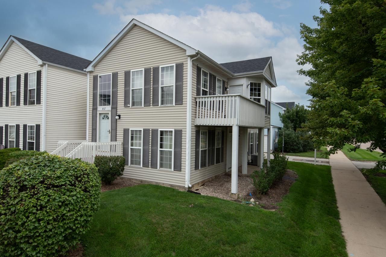 867 Symphony Dr., Aurora, IL 60504