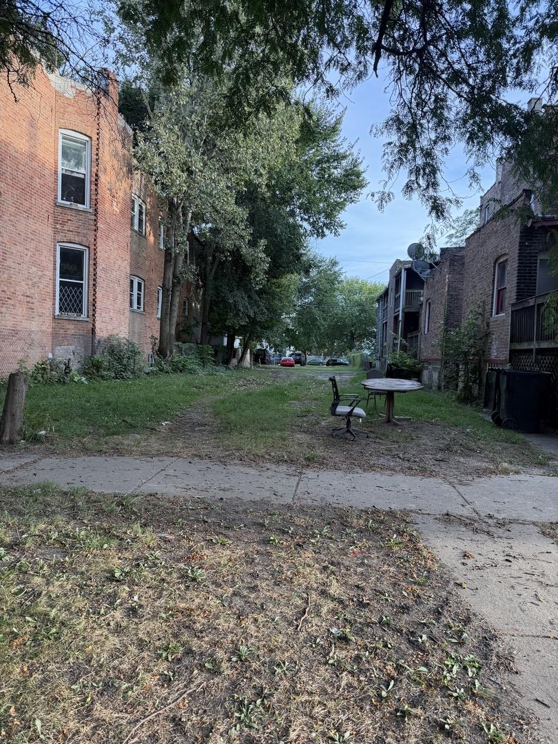 453 W 61st St., Chicago, IL 60621