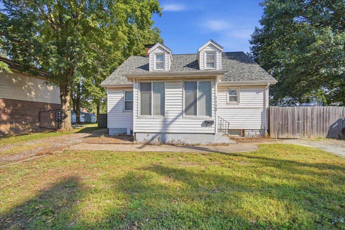 1112 West Ave., Normal, IL 61761