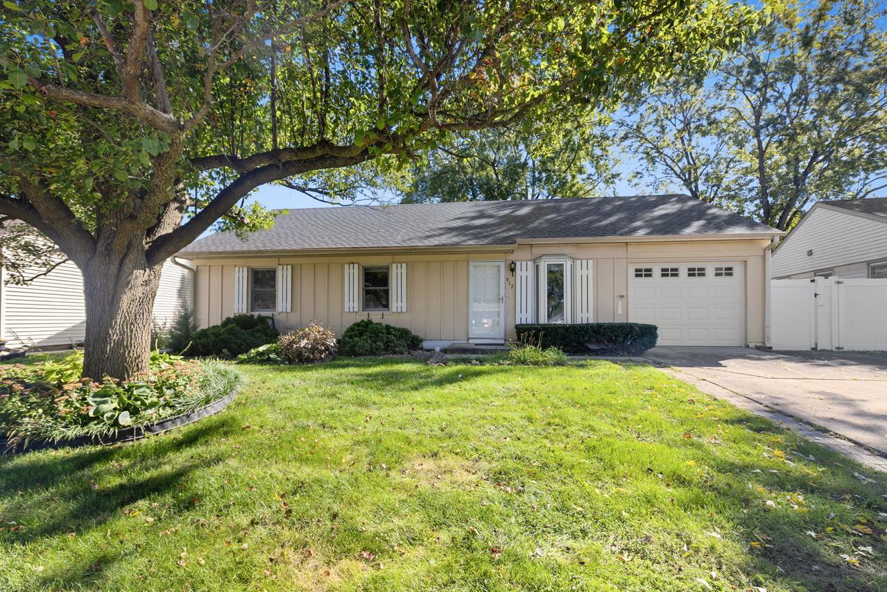 917 Sunnydale Blvd., Streamwood, IL 60107