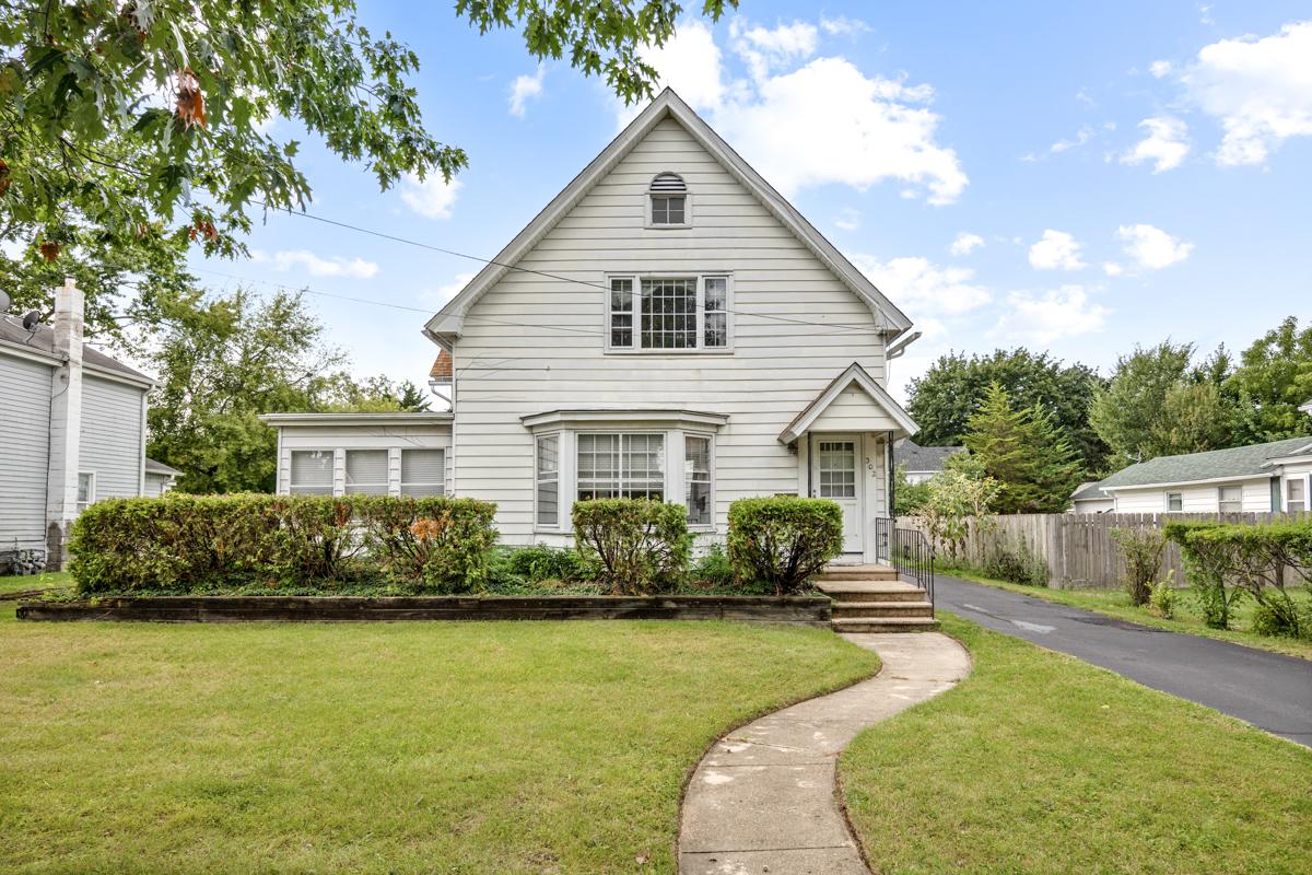 302 N State St., Marengo, IL 60152