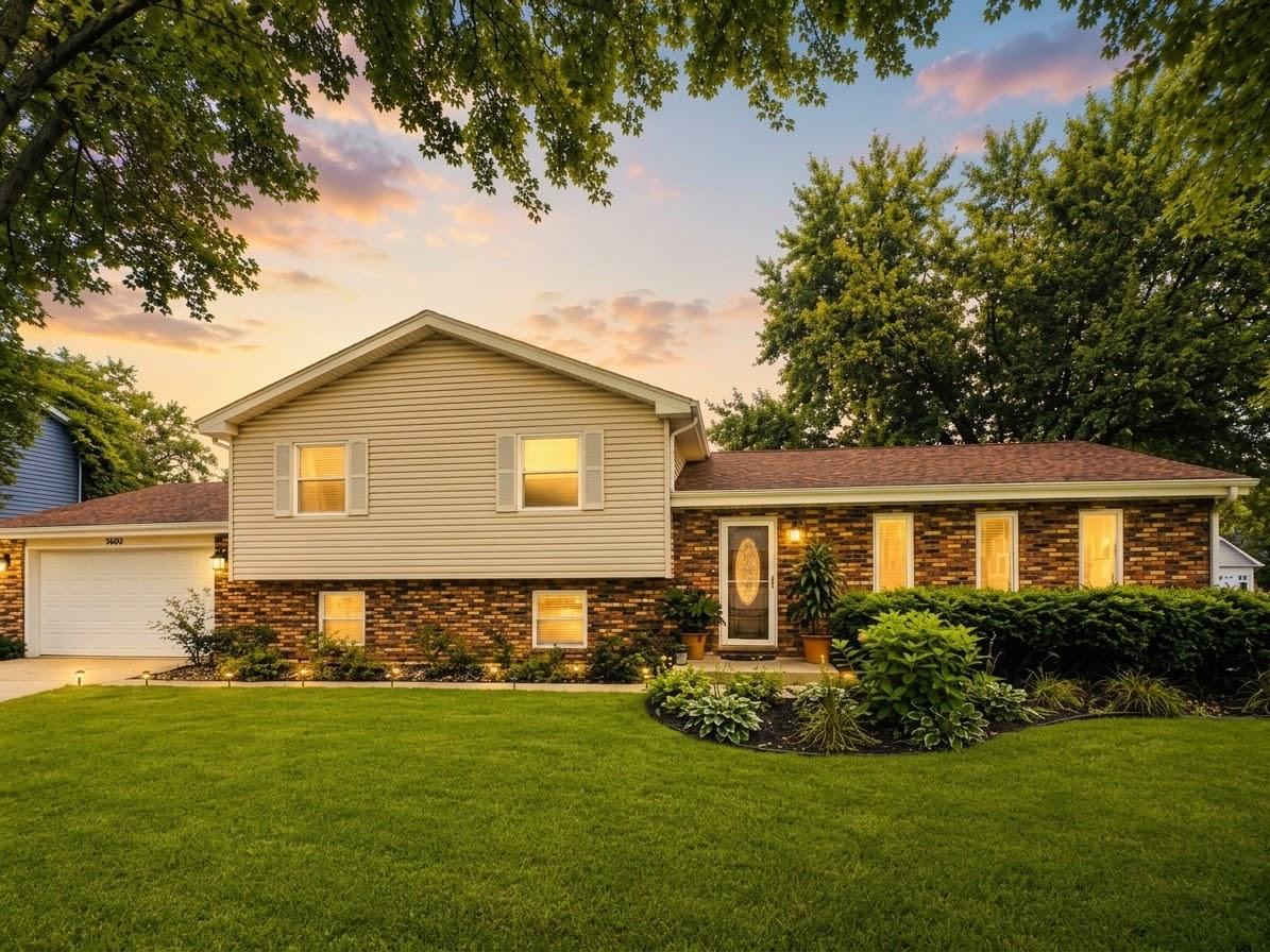 2613 Midland Dr., Naperville, IL 60564