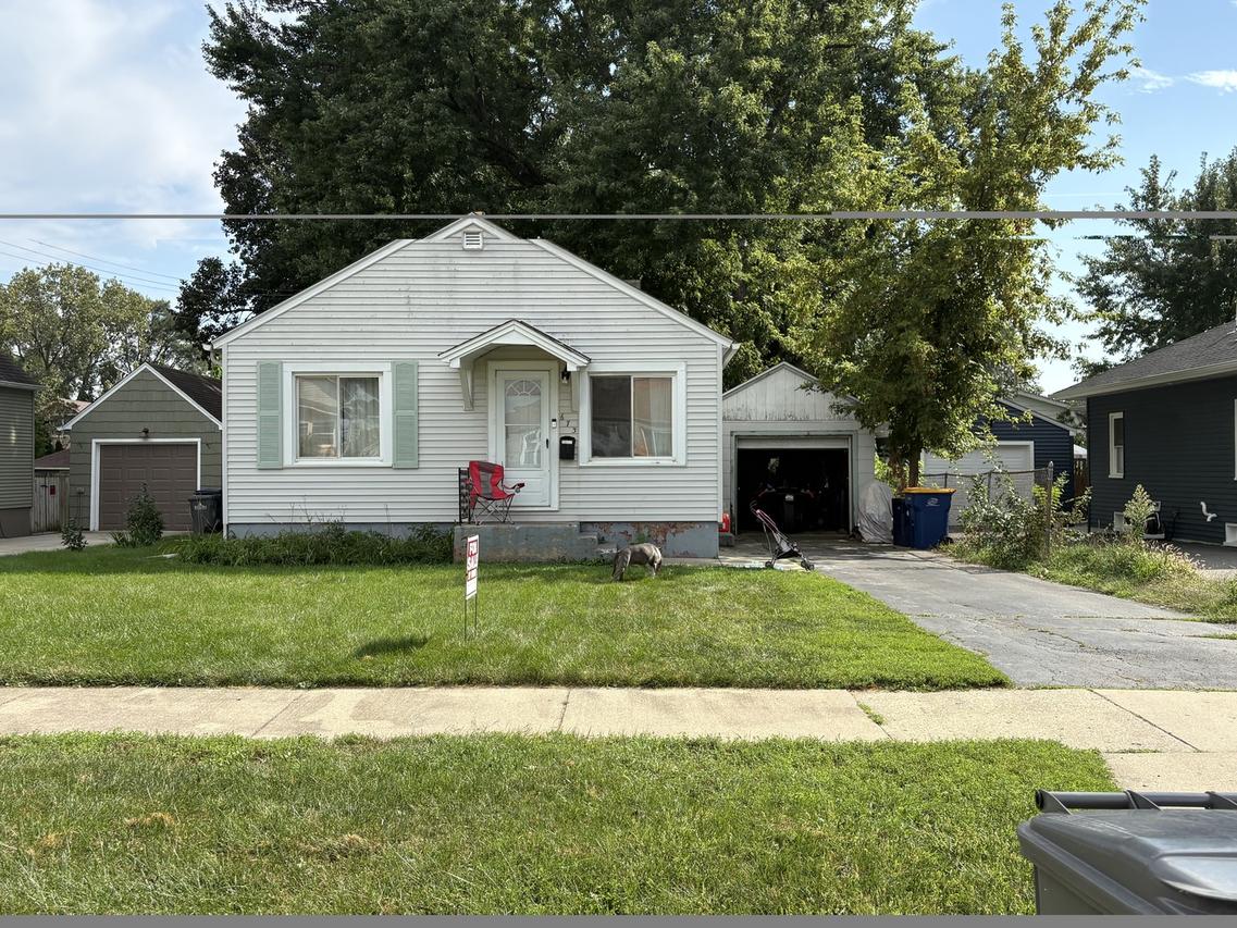 673 Ludlow Ave., Elgin, IL 60120