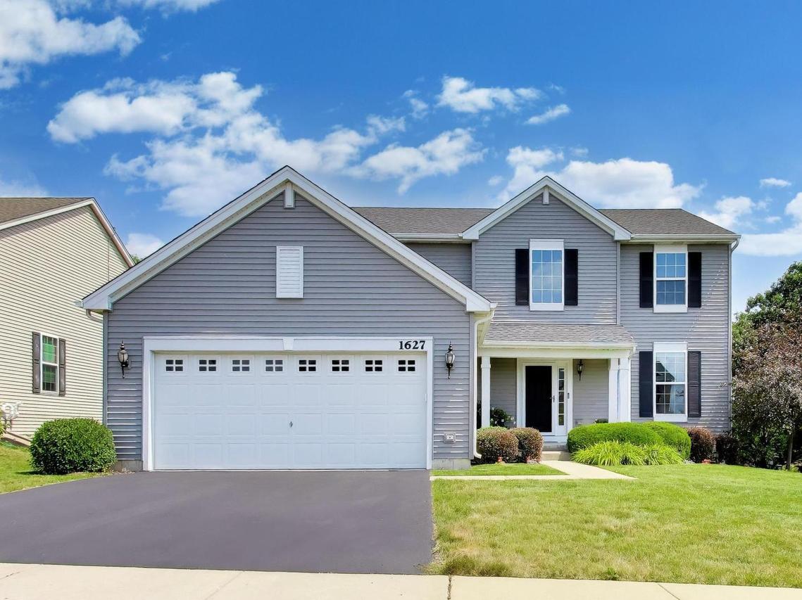 1627 Powderhorn Dr., Volo, IL 60020