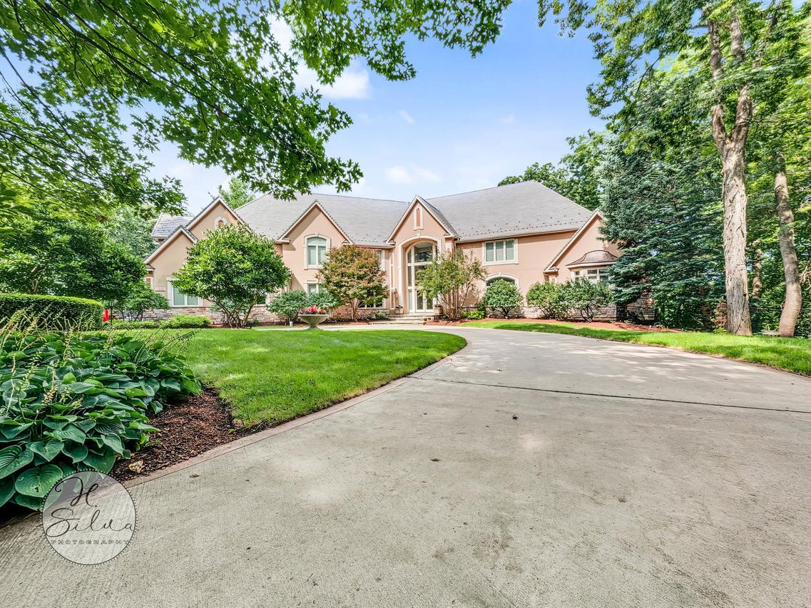 11022 Ayrshire Ct., Woodstock, IL 60098