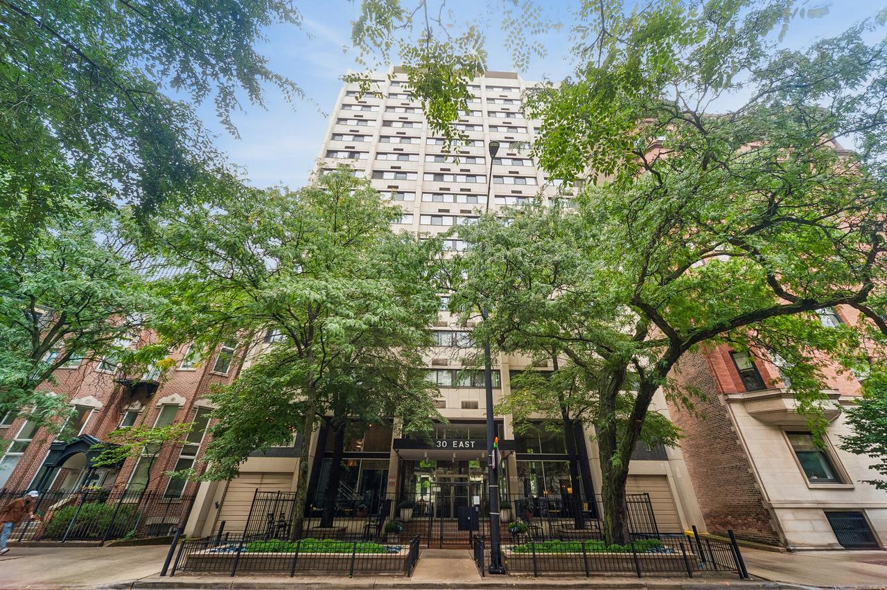 30 E Division St. #15C, Chicago, IL 60610