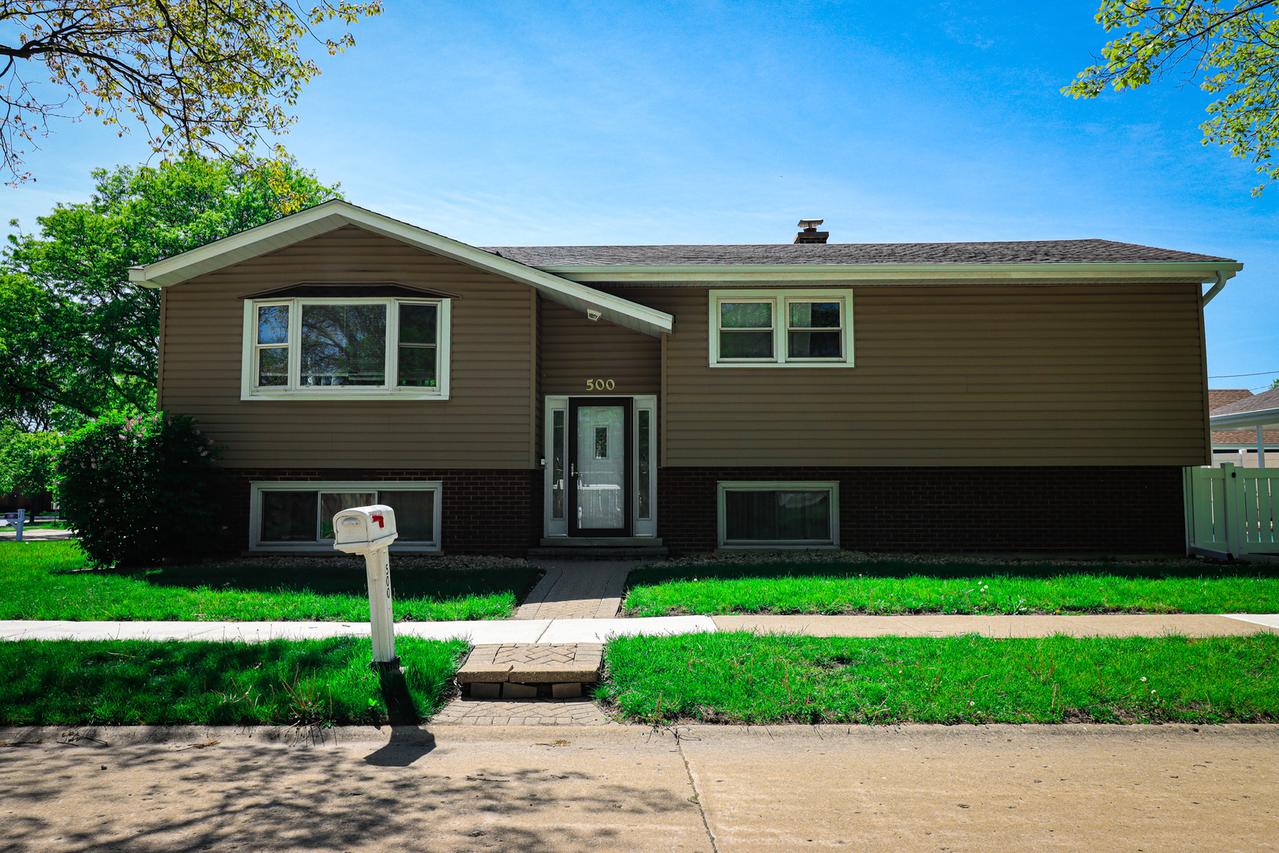 500 N Westwood Ave., Lombard, IL 60148