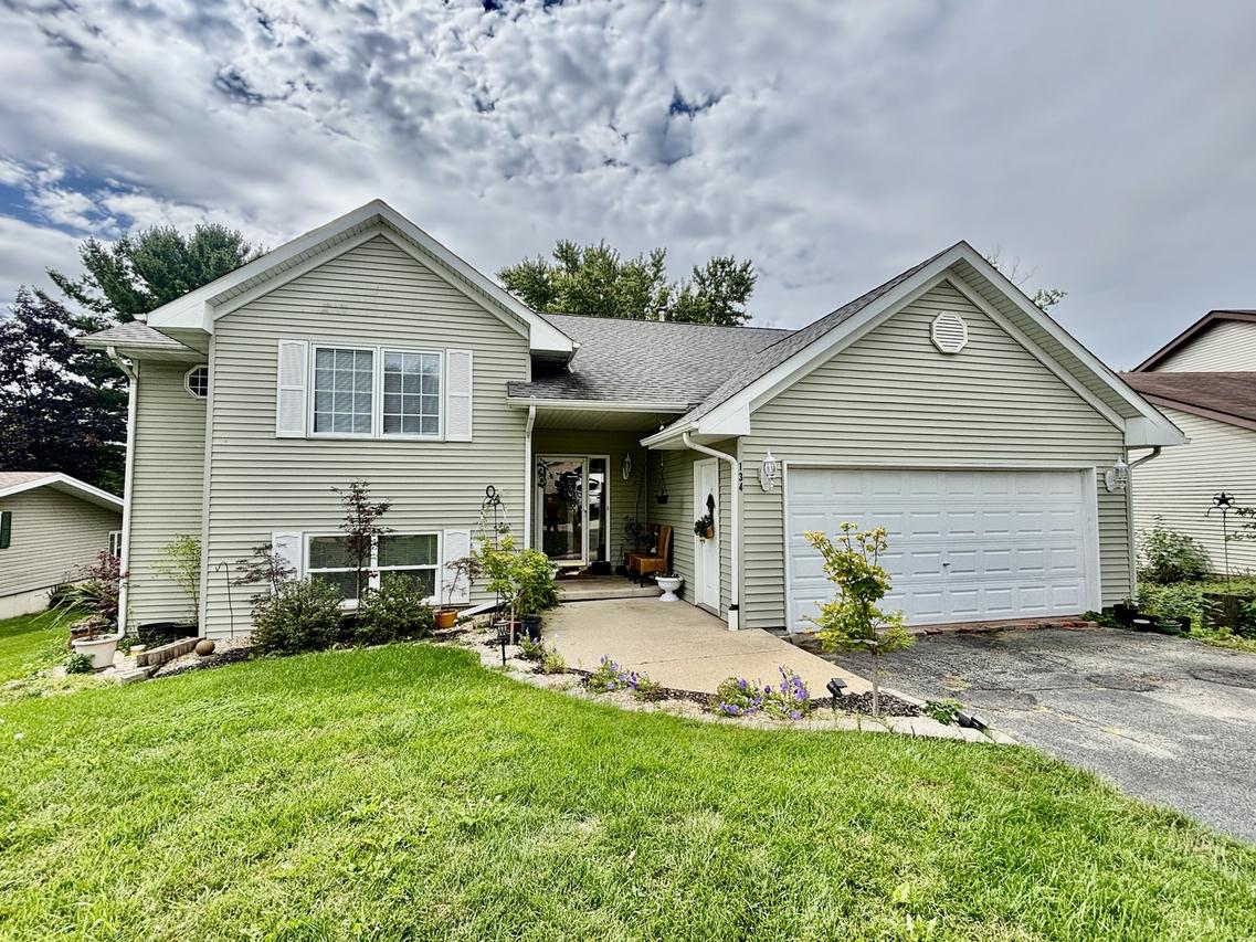 134 Valhalla Dr., Poplar Grove, IL 61065