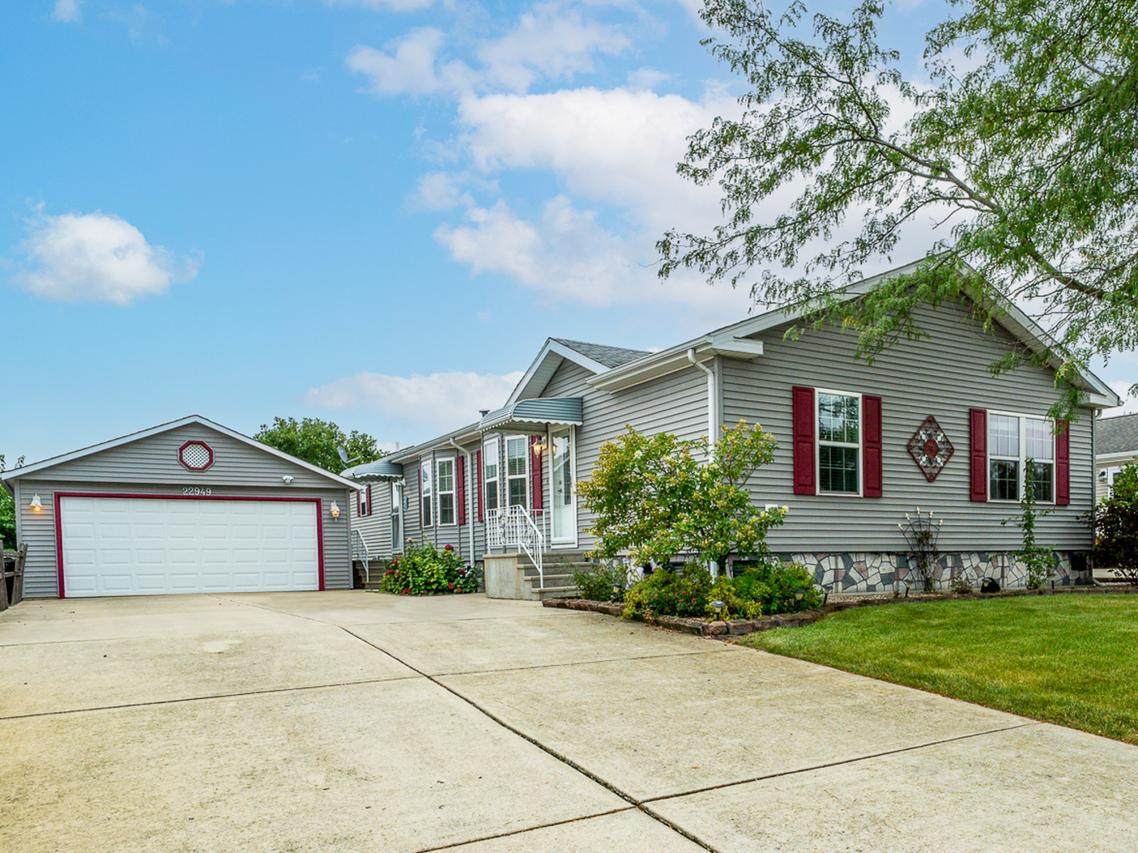 22949 S Glen Eagle Dr., Frankfort, IL 60423