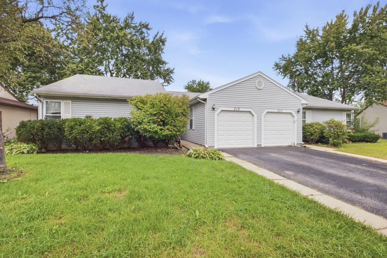 610 Lyon Ct., Buffalo Grove, IL 60089