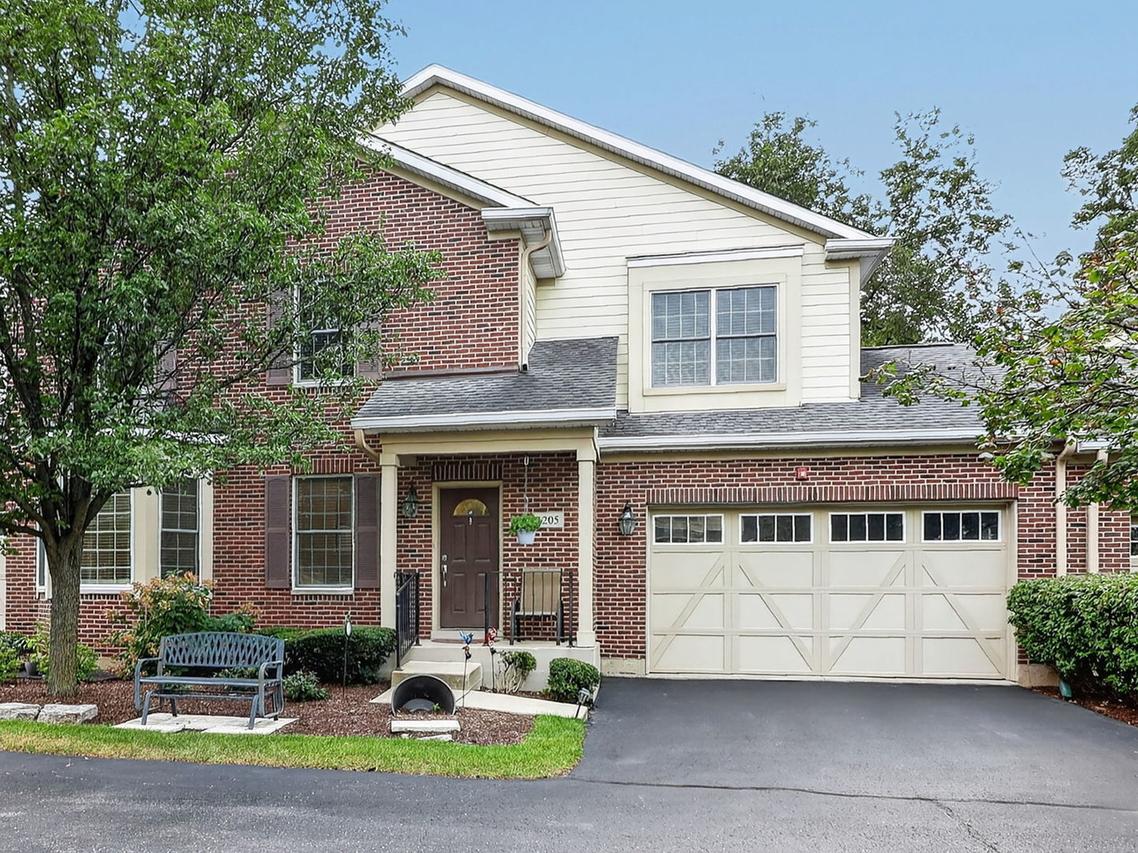 1205 Charleston Ct., Westmont, IL 60559