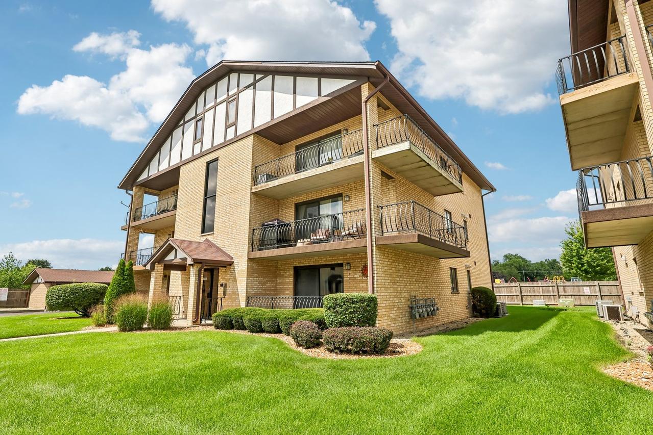 17940 Royal Oak Ct. #3W, Tinley Park, IL 60477