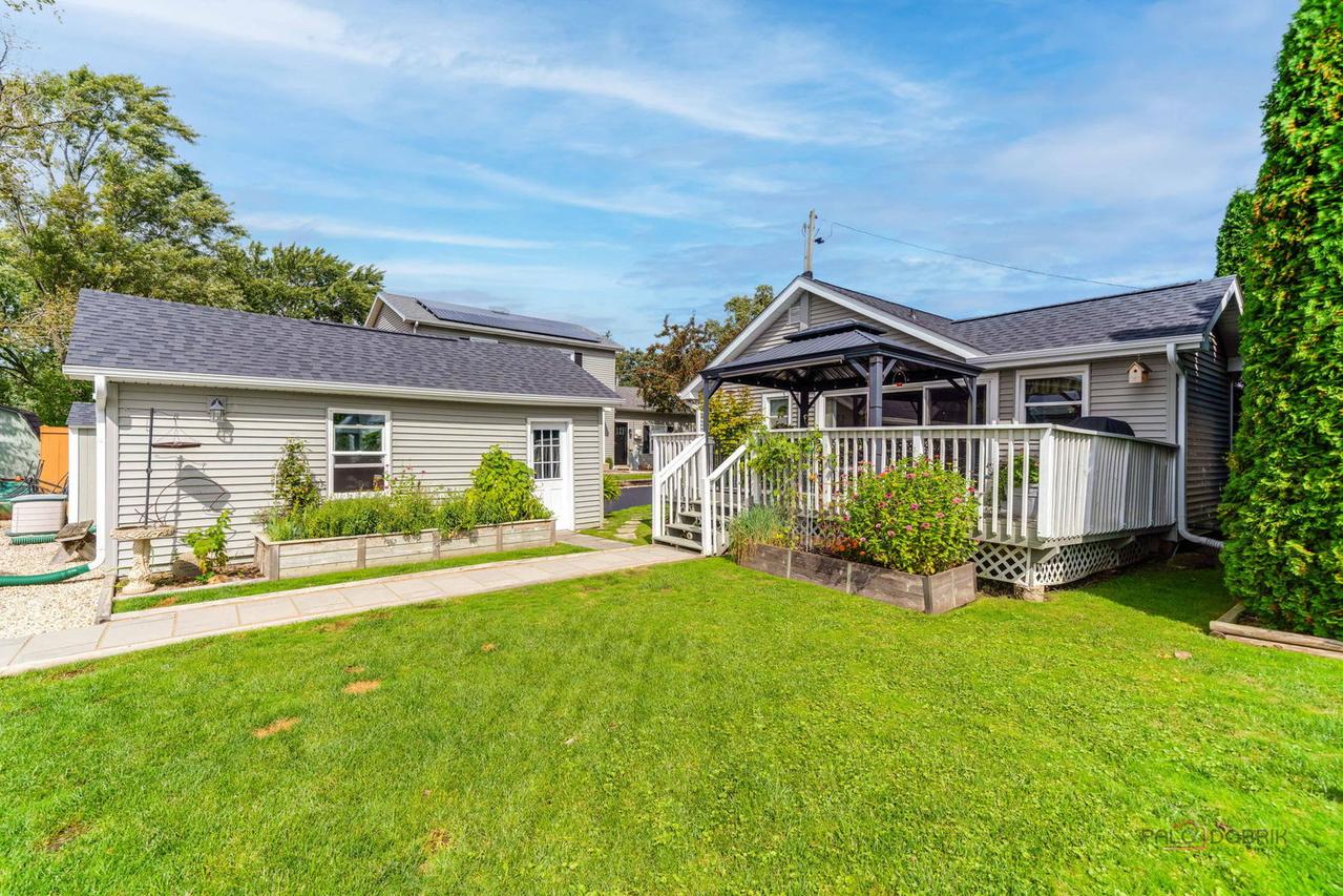 903 Madison Ave., Wauconda, IL 60084