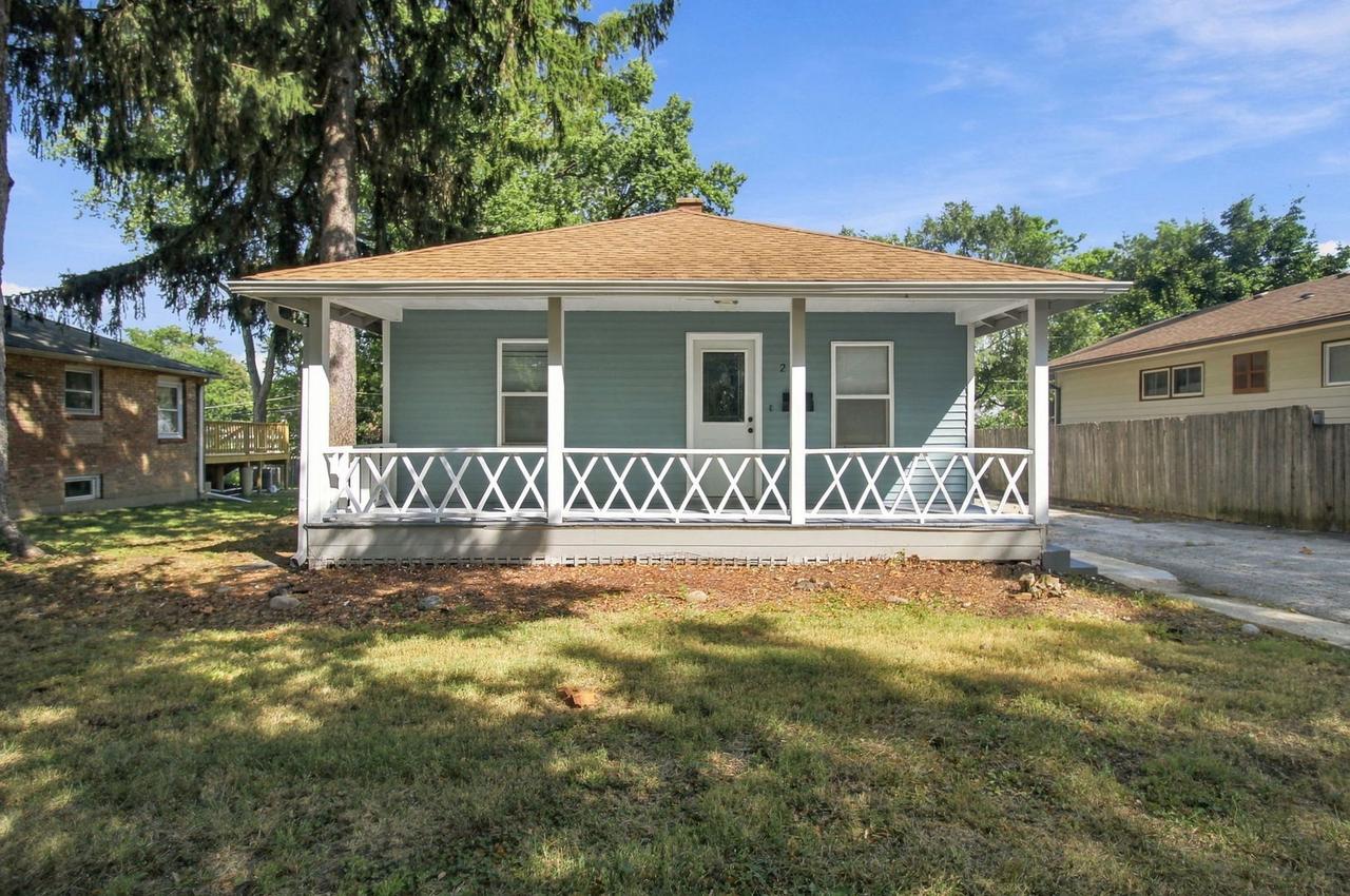 217 N Warwick Ave., Westmont, IL 60559