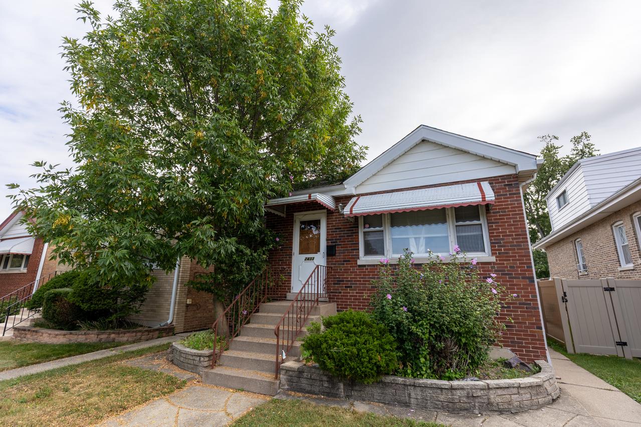2433 S Keystone Ave., North Riverside, IL 60546