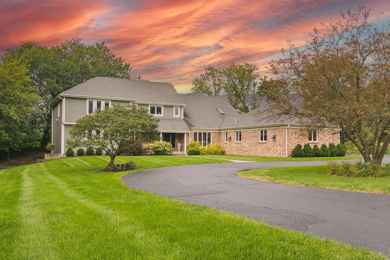 21680 Cambridge Dr., Kildeer, IL 60047