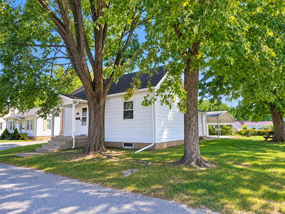 [Address Hidden by Seller], Pinckneyville, IL 62274