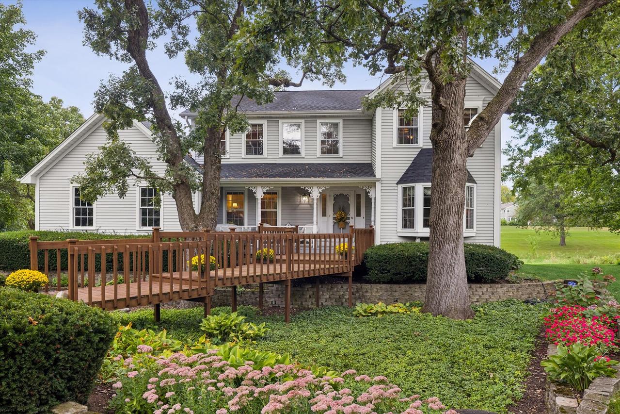 2146 Oak Ct., Naperville, IL 60565