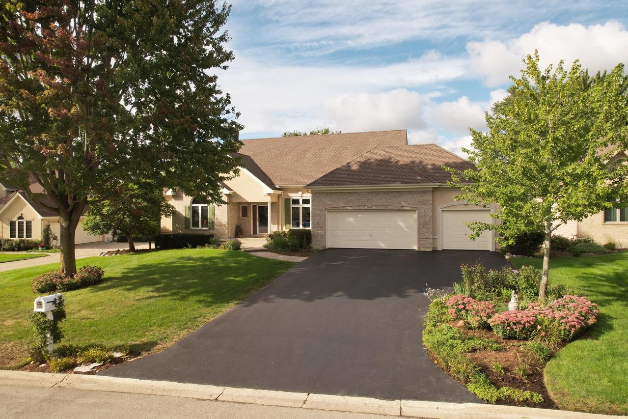 25022 W Palmer Ct., Antioch, IL 60002