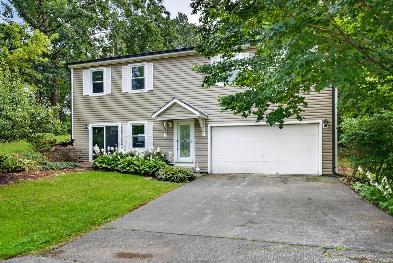 919 W Dale Ave., Lakemoor, IL 60051