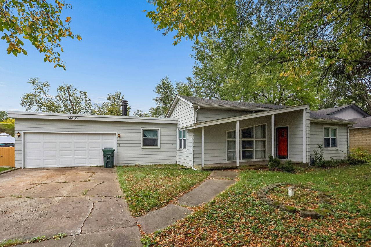 18805 Springfield Ave., Flossmoor, IL 60422