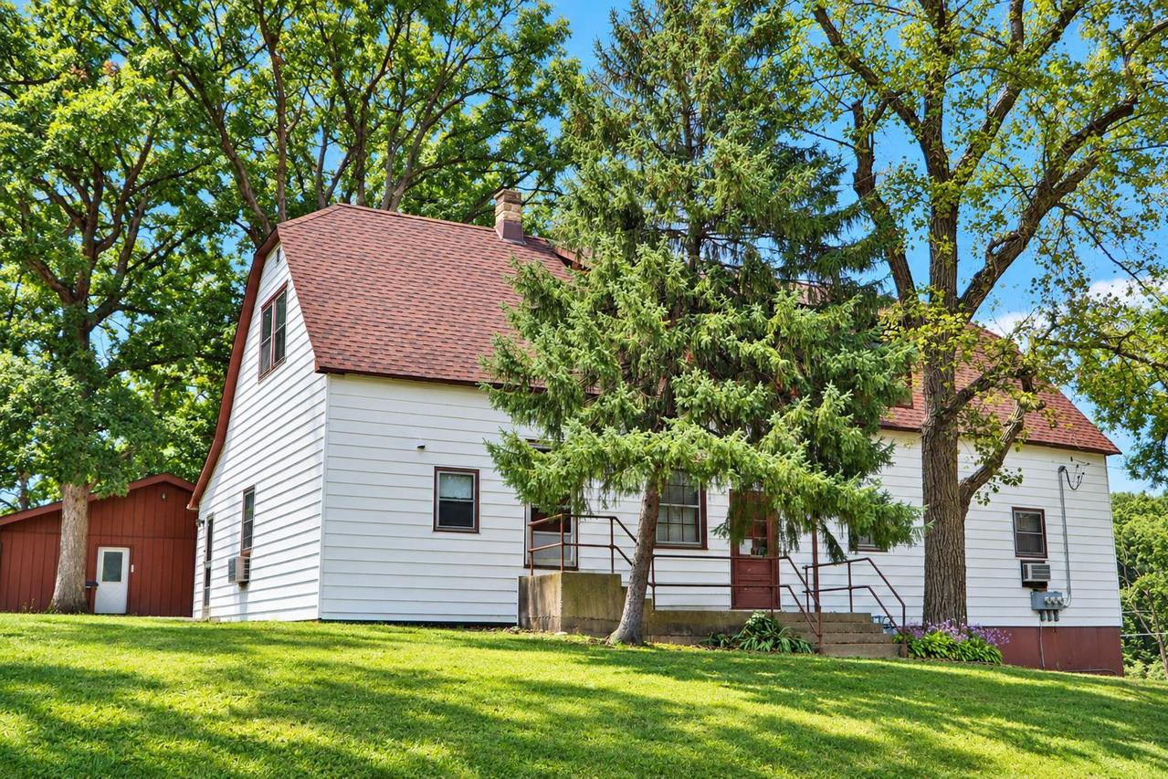614 Maple Ave., Willow Springs, IL 60480