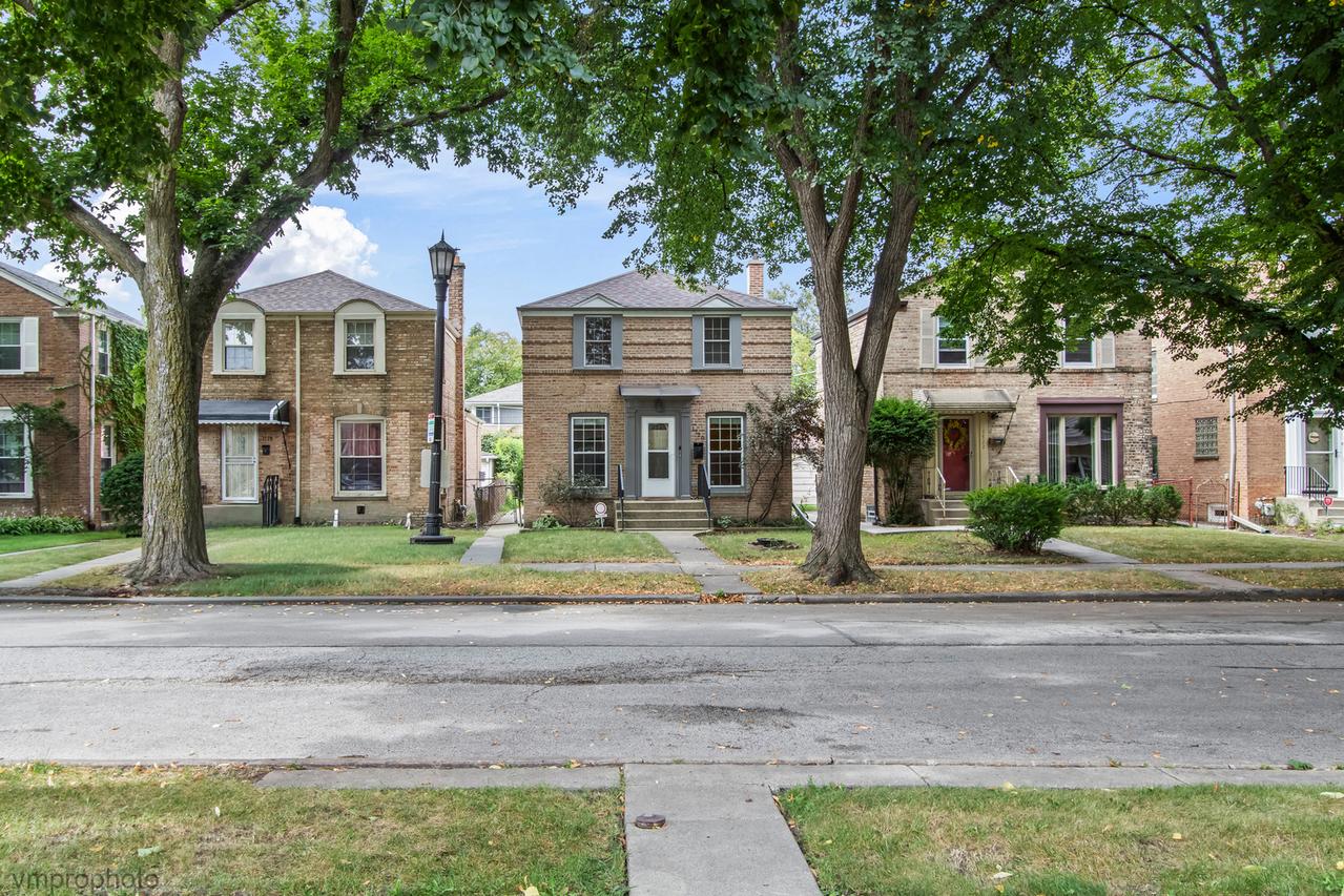 1720 Leland Ave., Evanston, IL 60201
