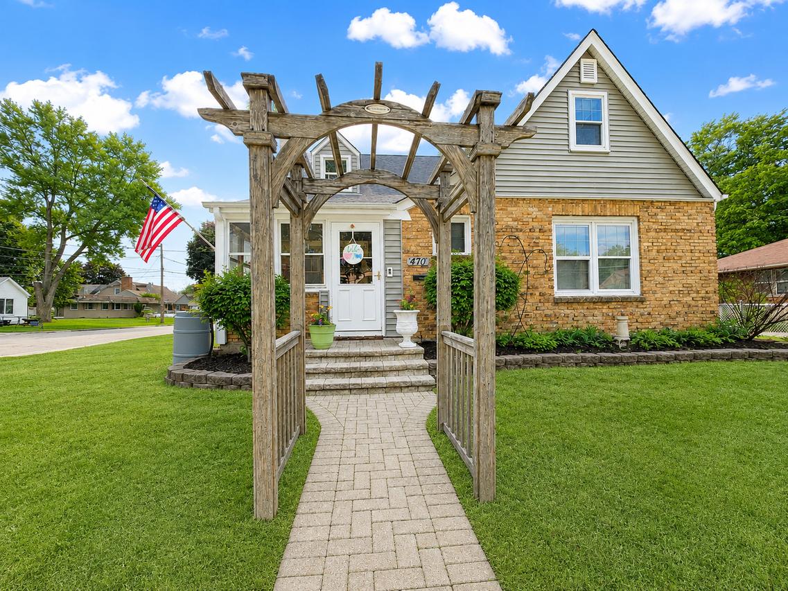 470 Marguerite St., Elgin, IL 60123