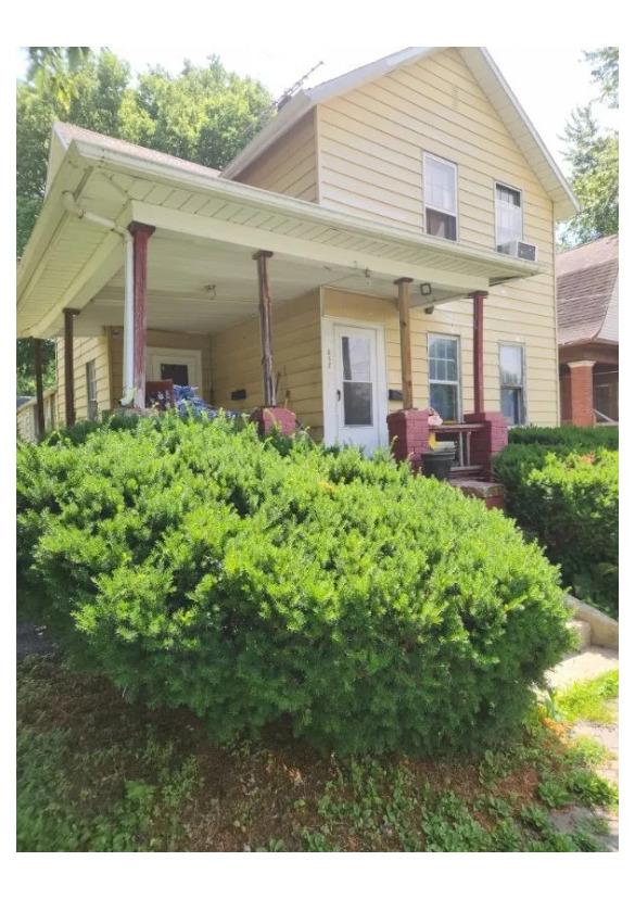 853 N Cedar St., Galesburg, IL 61401