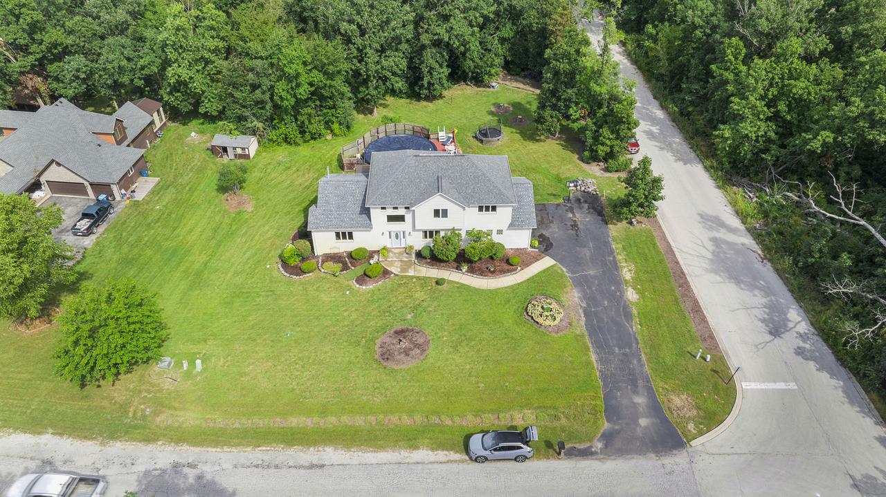 21176 Lisa Ln., Steger, IL 60475