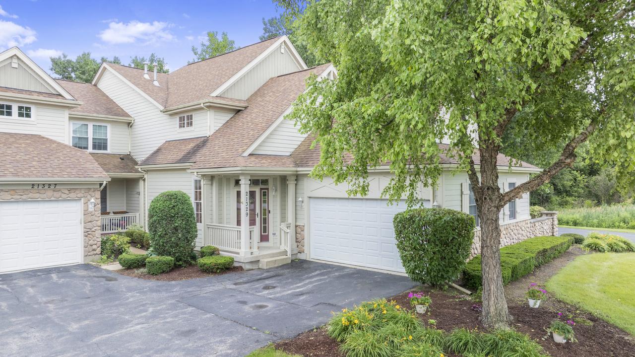 21329 Windy Hill Dr., Frankfort, IL 60423