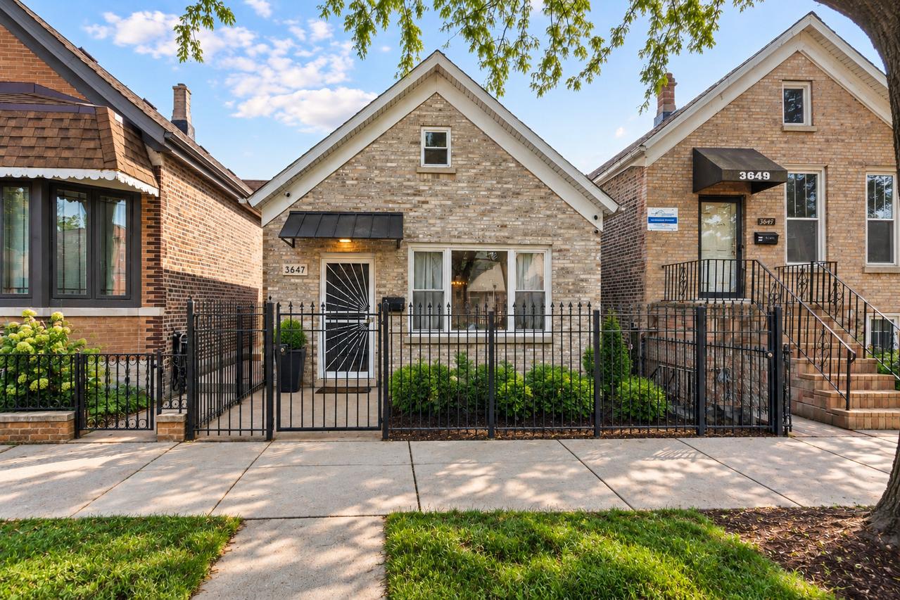 3647 S Union Ave., Chicago, IL 60609