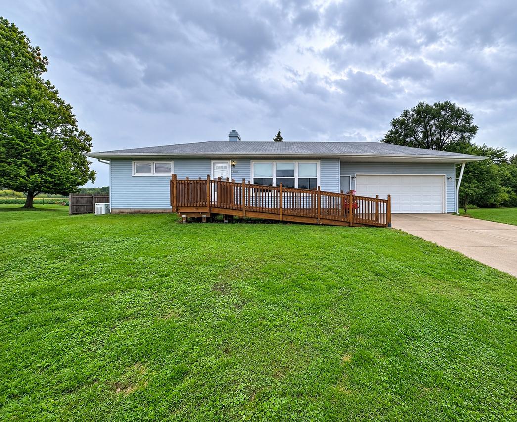 10411 Ridgewood Rd., Milan, IL 61264