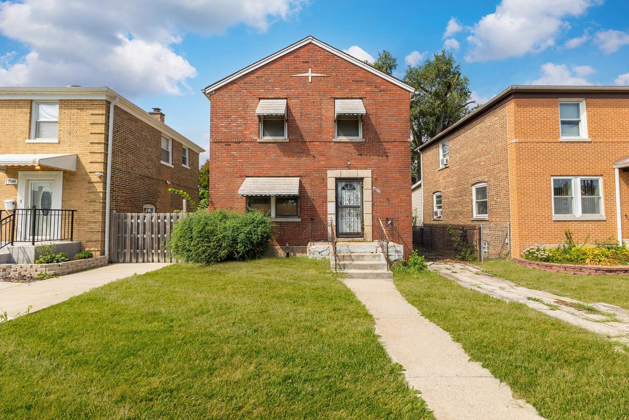 7536 S Damen Ave., Chicago, IL 60620