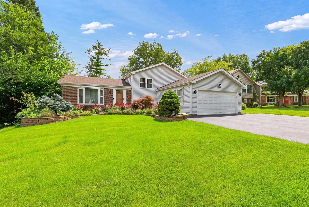 850 Silverwood Ct., Lake Zurich, IL 60047